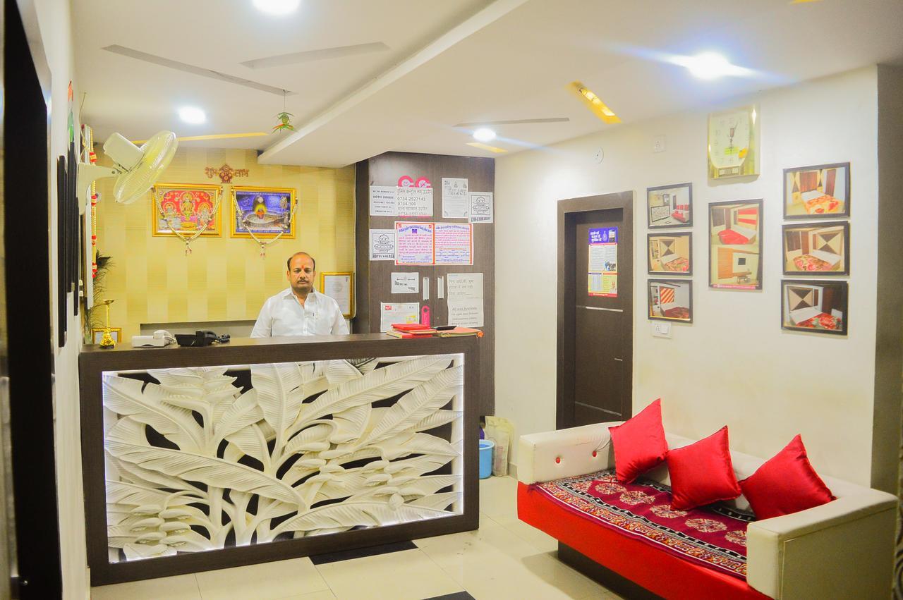 Hotel Kalash Ujjain Buitenkant foto